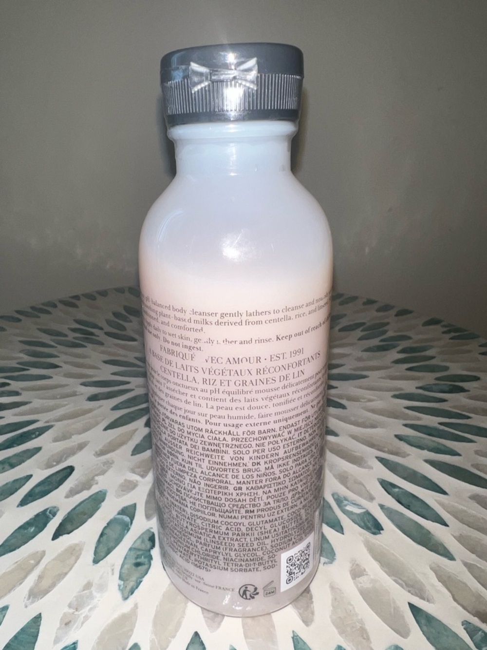 Fresh Milk Body Cleanser 8.7 oz Sealed Gentle Hydrating Body Wash - Picture 4 of 7
